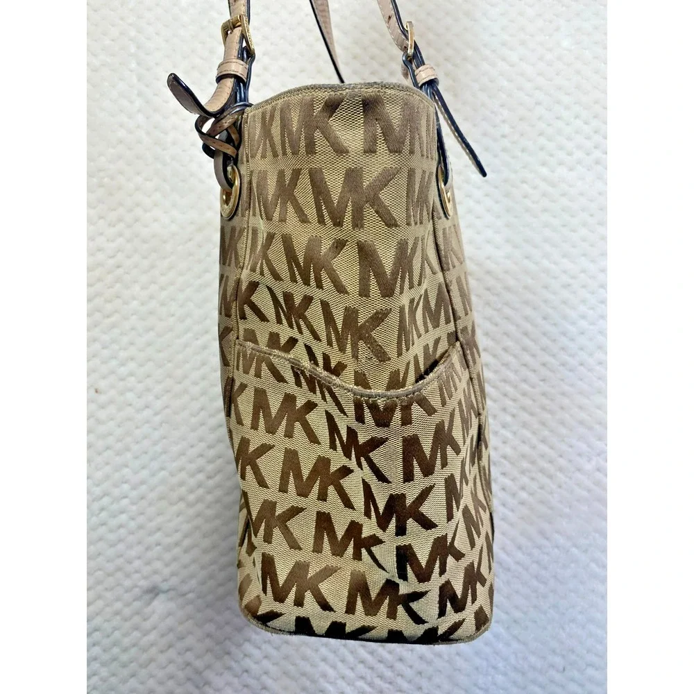 Michael Kors Large Jet Set Travel Tote Vanilla Tan Monogram Canvas Handbag Purse